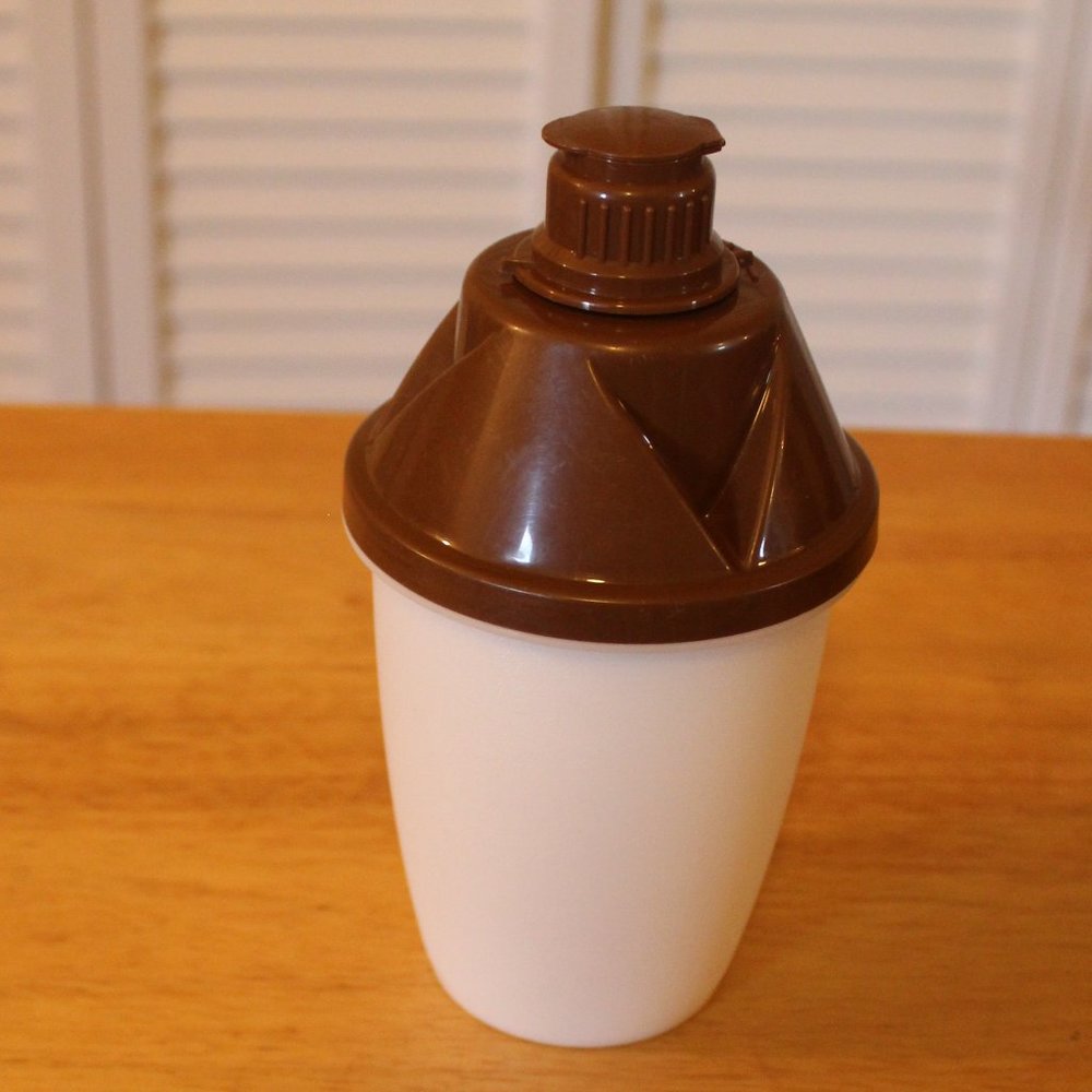 Vintage Tupperware Shaker/Blender Brown top white bottom